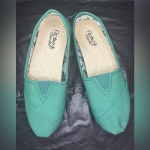 Women's Green Flats Slip-On Shoes (TOMS Style)